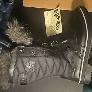 BLACK SOREL WINTER BOOTS SIZE 7US / 38 EUR